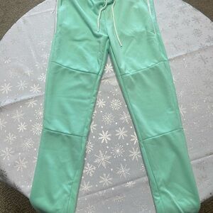 Green Jogger Sweatpants with Lightweight Fabric
